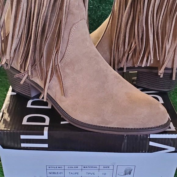Wild Diva Lounge Noble-01 Fringe Faux Suede Taupe Western Ankle Boots Size 10 - Picture 5 of 5